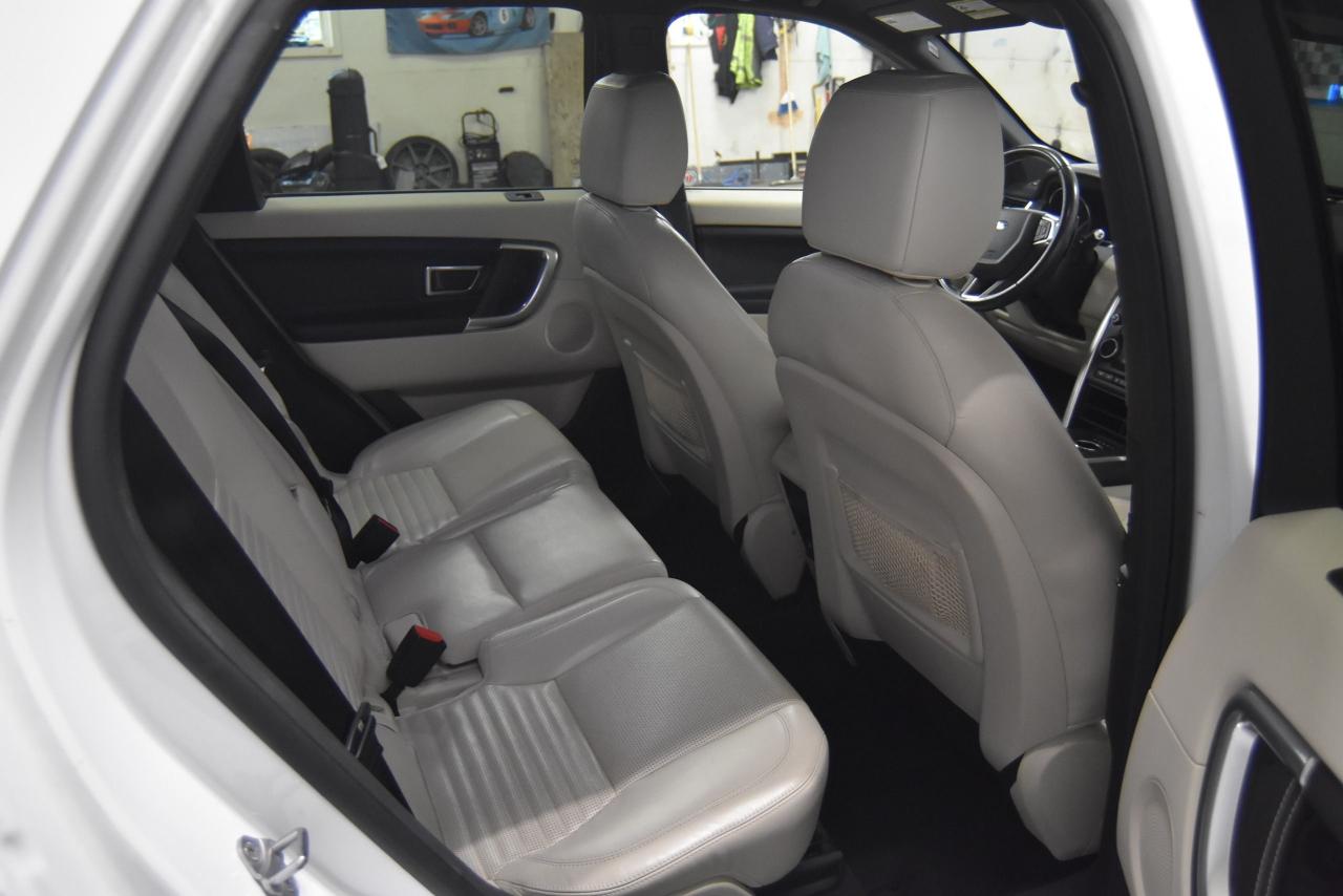 2016 Land Rover Discovery Sport HSE LUXURY - Photo #14