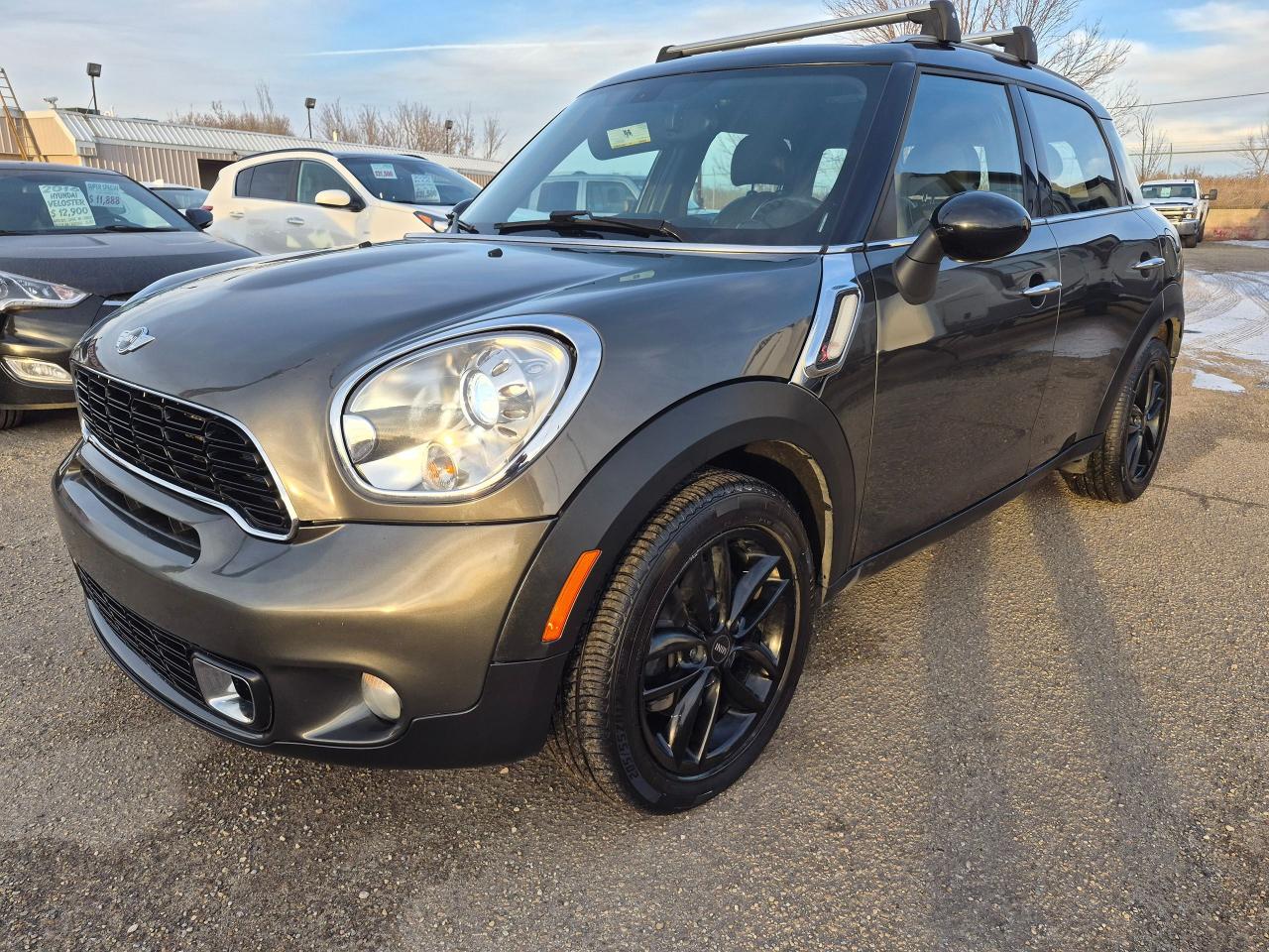 2014 MINI Cooper Countryman ALL4 S AWD, Leather, Sunroof, Nav, Htd Seats - Photo #3