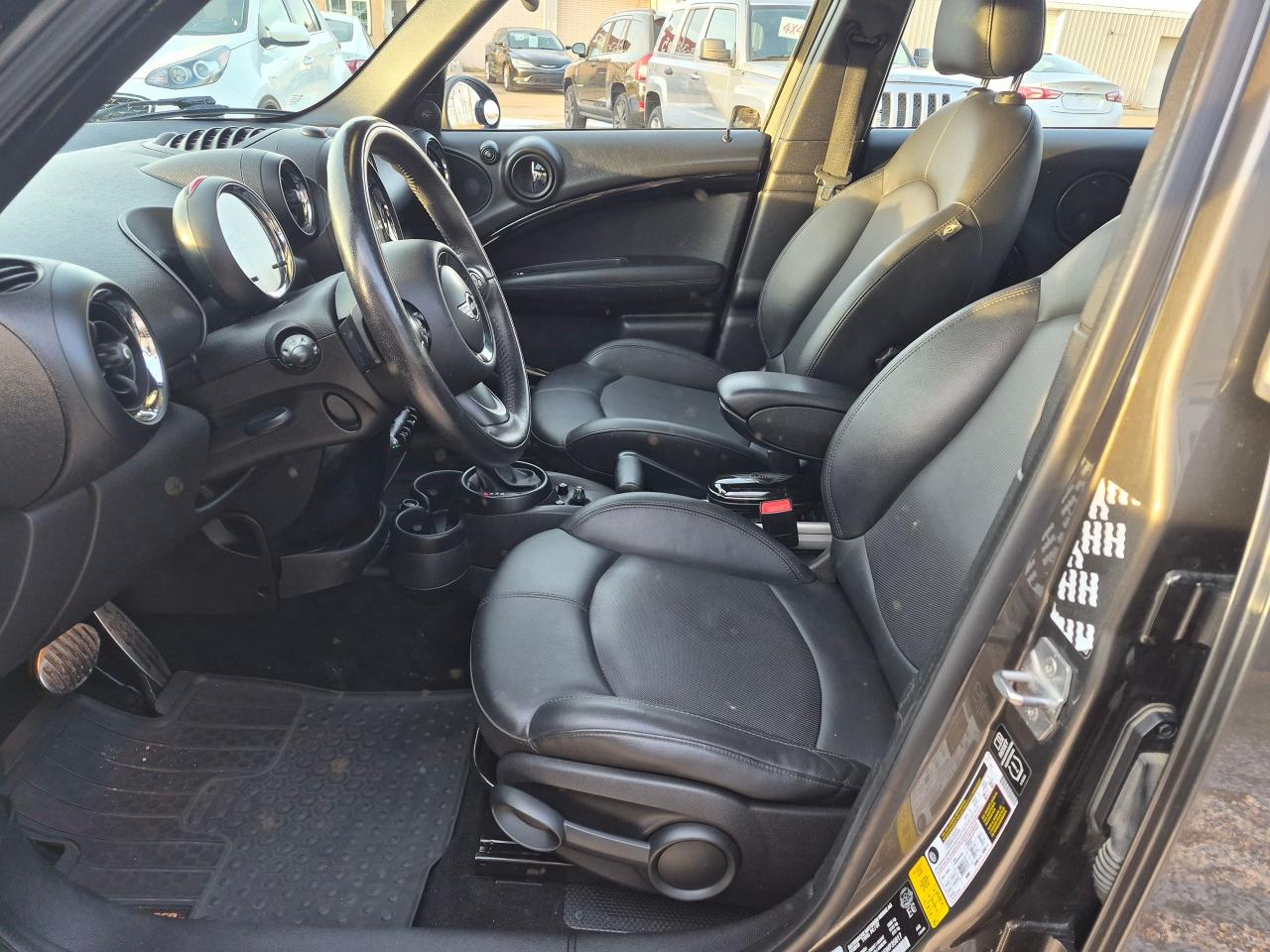 2014 MINI Cooper Countryman ALL4 S AWD, Leather, Sunroof, Nav, Htd Seats - Photo #15