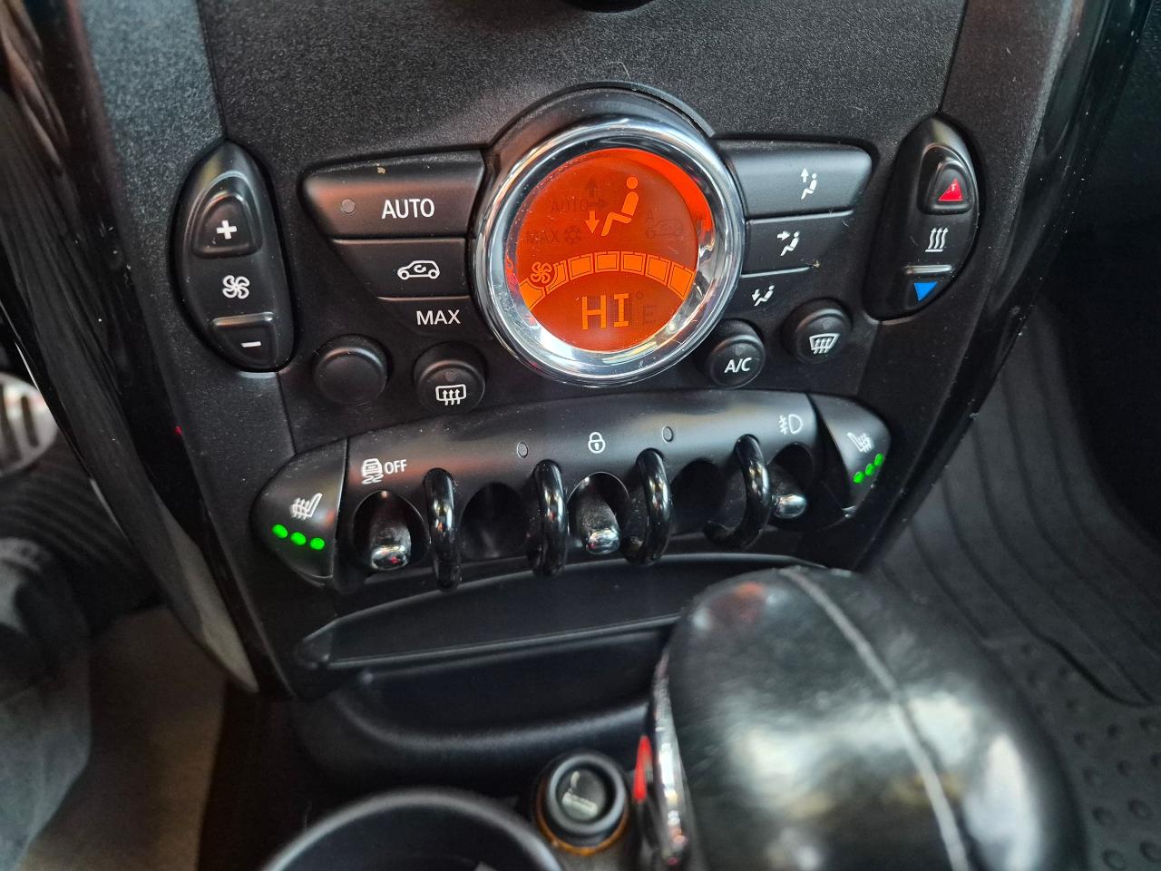 2014 MINI Cooper Countryman ALL4 S AWD, Leather, Sunroof, Nav, Htd Seats - Photo #18