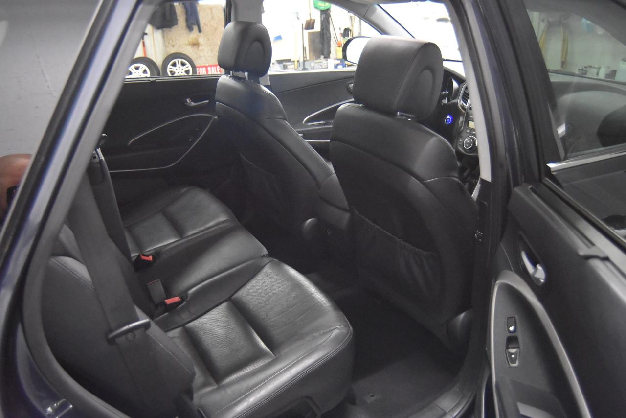 2015 Hyundai Santa Fe XL Luxury Photo