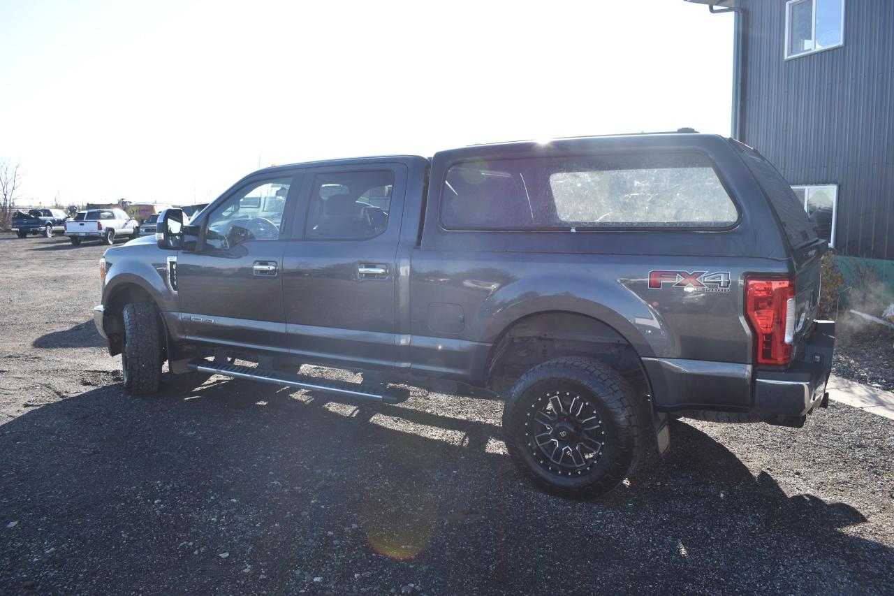 2017 Ford SUPER DUTY F-350 SRW XLT - 6.7L POWERSTROKE - BC TRUCK - Photo #3