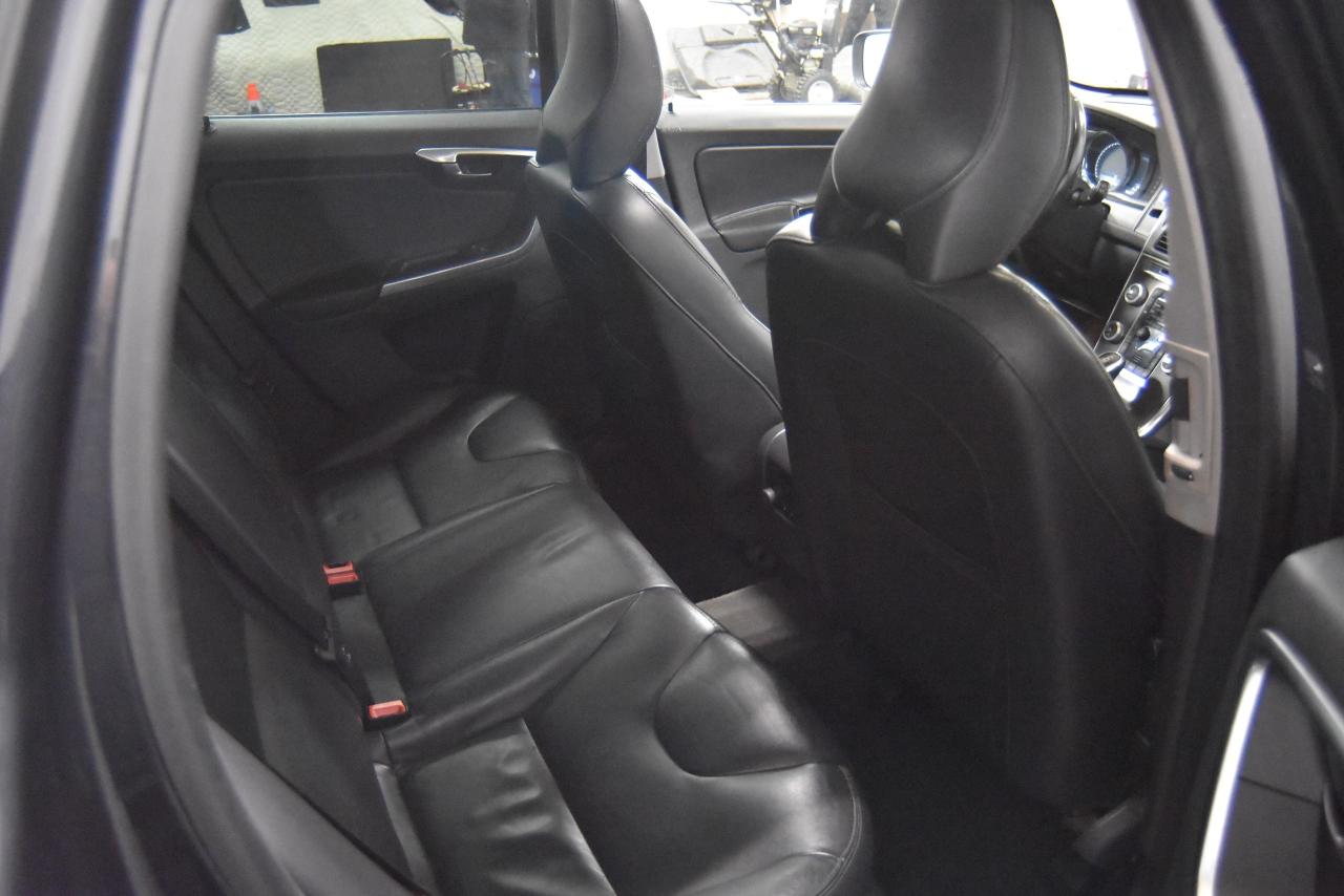 2015 Volvo XC60 T5 Drive-E Premier Plus - Photo #13