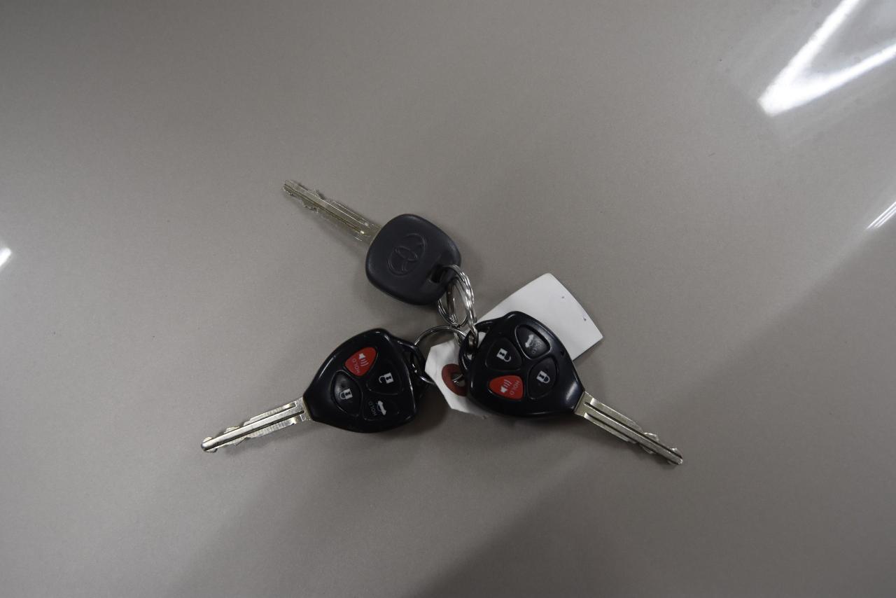 2009 Toyota Camry LE - Photo #14