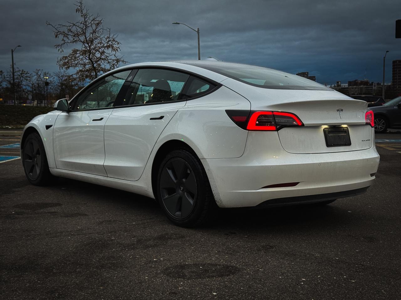 2022 Tesla Model 3 Long Range | NO ACCIDENTS | CLEAN CARFAX | - Photo #6