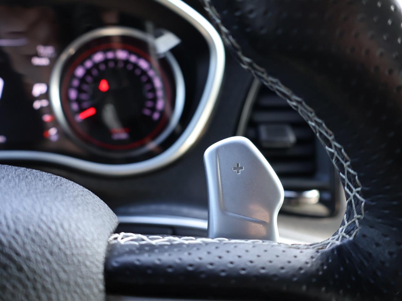 2018 Dodge Challenger SRT 392 CERTIFIED *ACCIDENT FREE*DODGE MAINTAIN* CAMERA NAV BLUETOOTH LEATHER COOL/HEA SEATS/STEEIRNG B.SPOT CRUISE ALLOYS - Photo #34