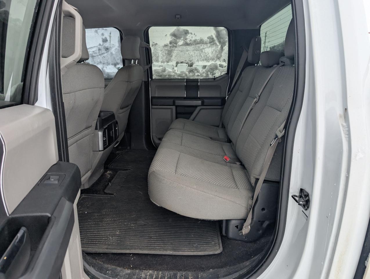 2016 Ford F-150 4WD SUPERCREW 145" XLT Photo