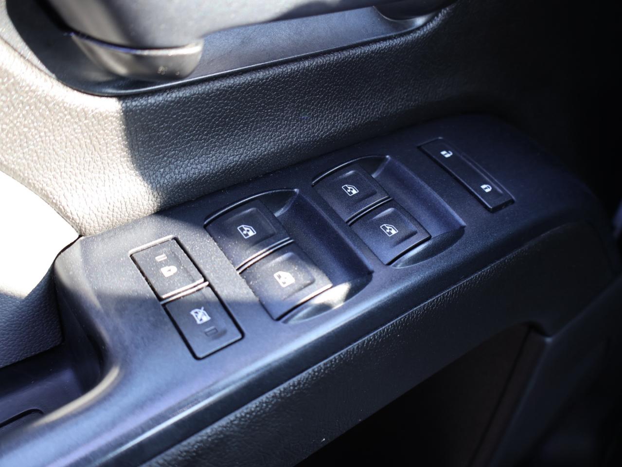 2016 GMC Sierra 1500 V8 4WD CERTIFIED *ACCIDENT FREE*SERVICE RECORDS* BED LINER BLUETOOTH CRUISE CHROME - Photo #22