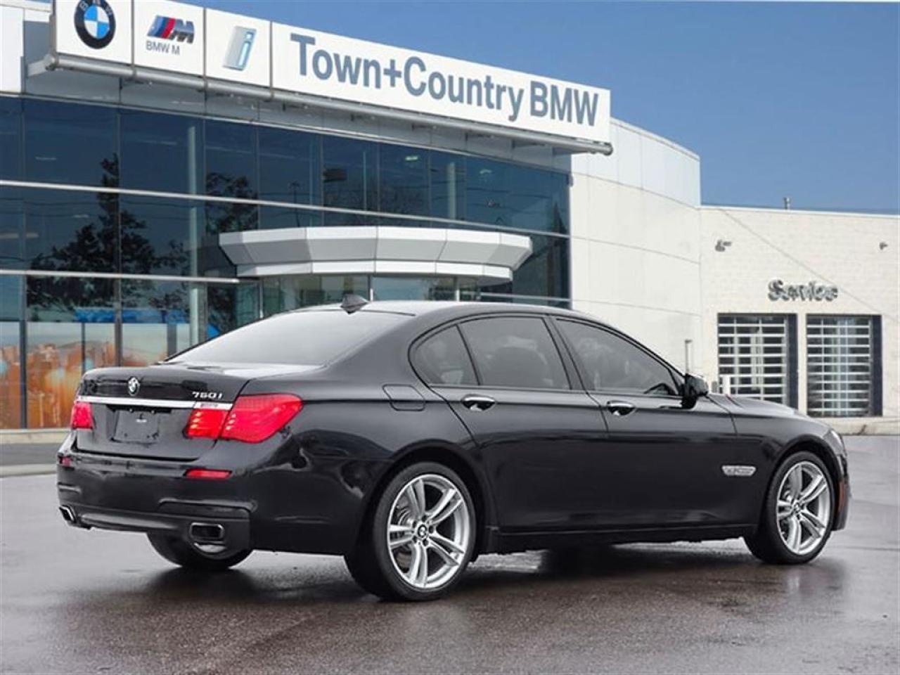 2011 BMW 750i xDrive M Sport Package Photo3
