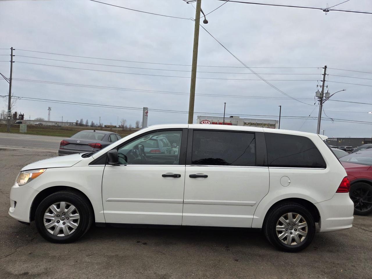 2012 Volkswagen Routan TRENDLINE, 7 PASSENGER, ONLY 52KMS, 3.6L V6, CERT - Photo #2