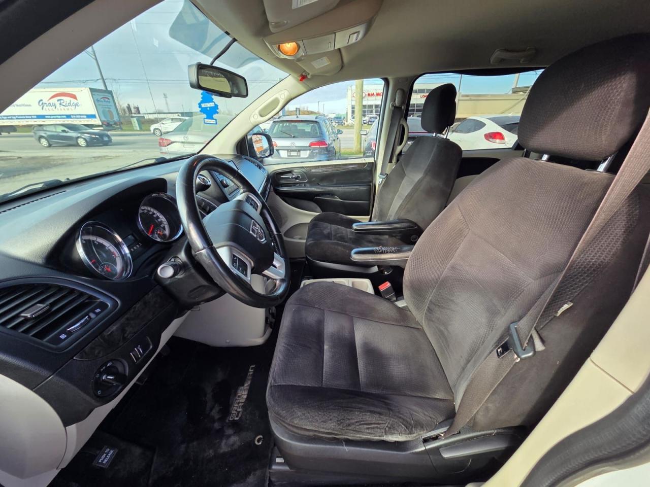 2014 Dodge Grand Caravan SXT, 7 PASSENGER, MINIVAN, DRIVES GREAT, AS IS - Photo #12