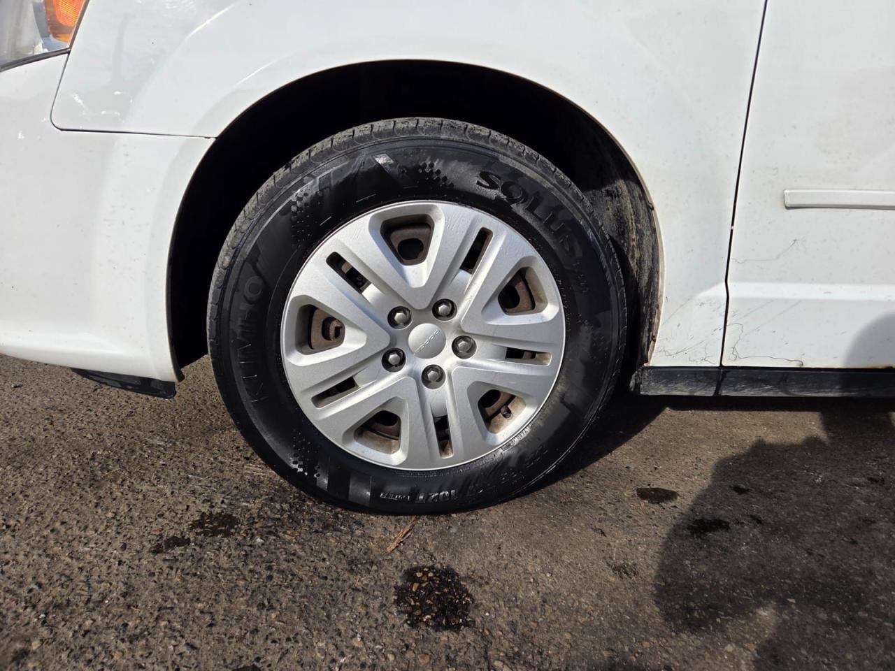 2014 Dodge Grand Caravan SXT, 7 PASSENGER, MINIVAN, DRIVES GREAT, AS IS - Photo #14