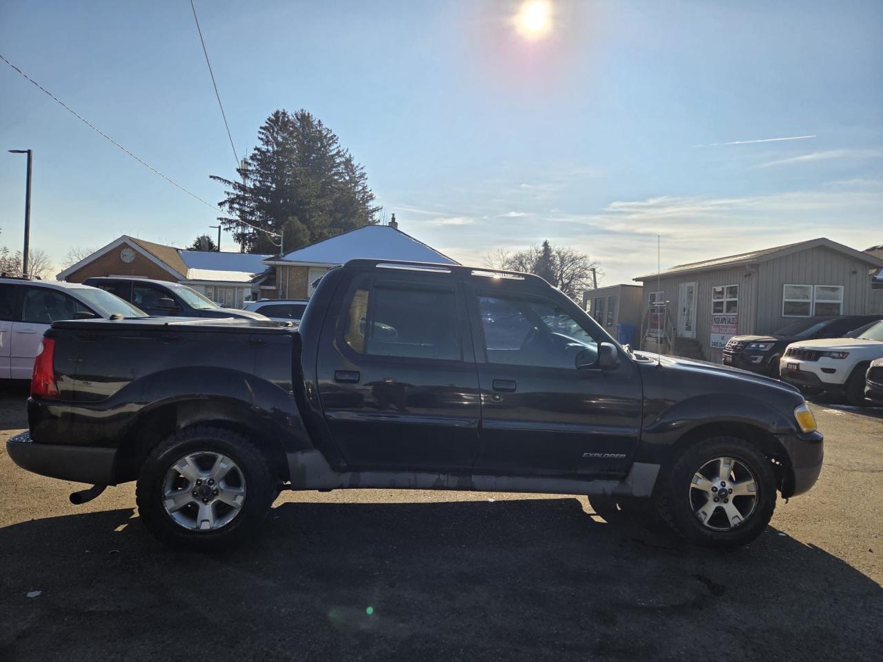 2002 Ford Explorer Sport Trac  - Photo #6