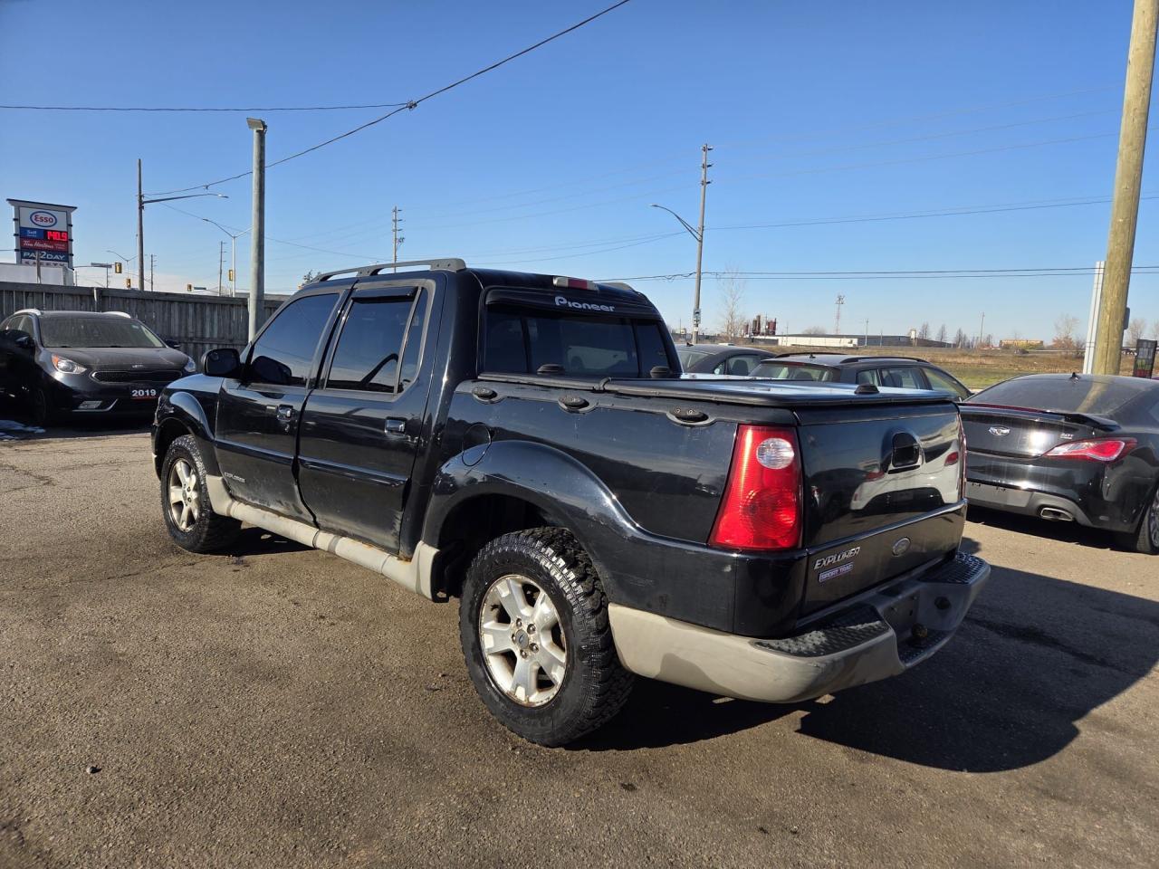 2002 Ford Explorer Sport Trac  - Photo #3