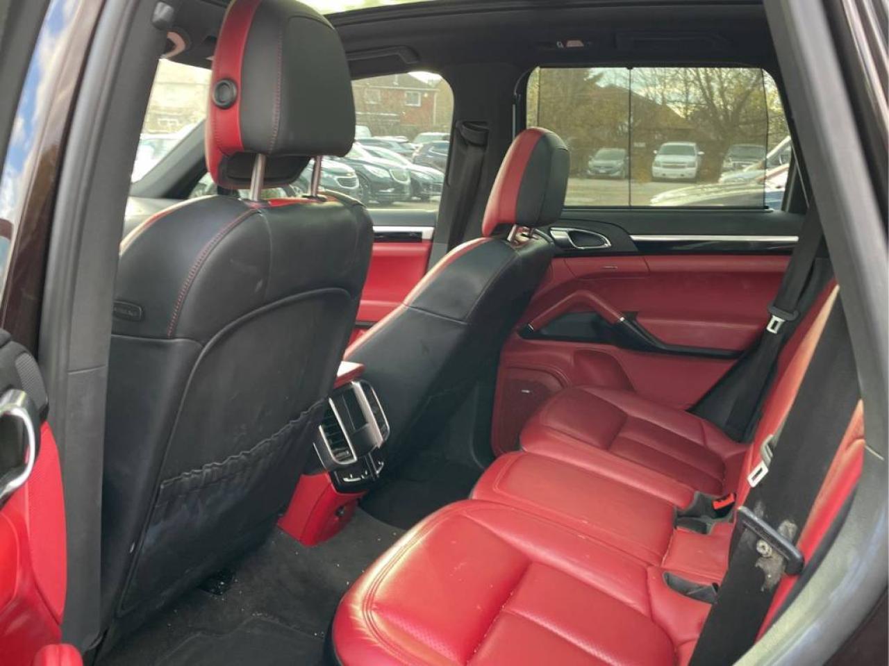 2015 Porsche Cayenne AWD 4DR DIESEL Photo