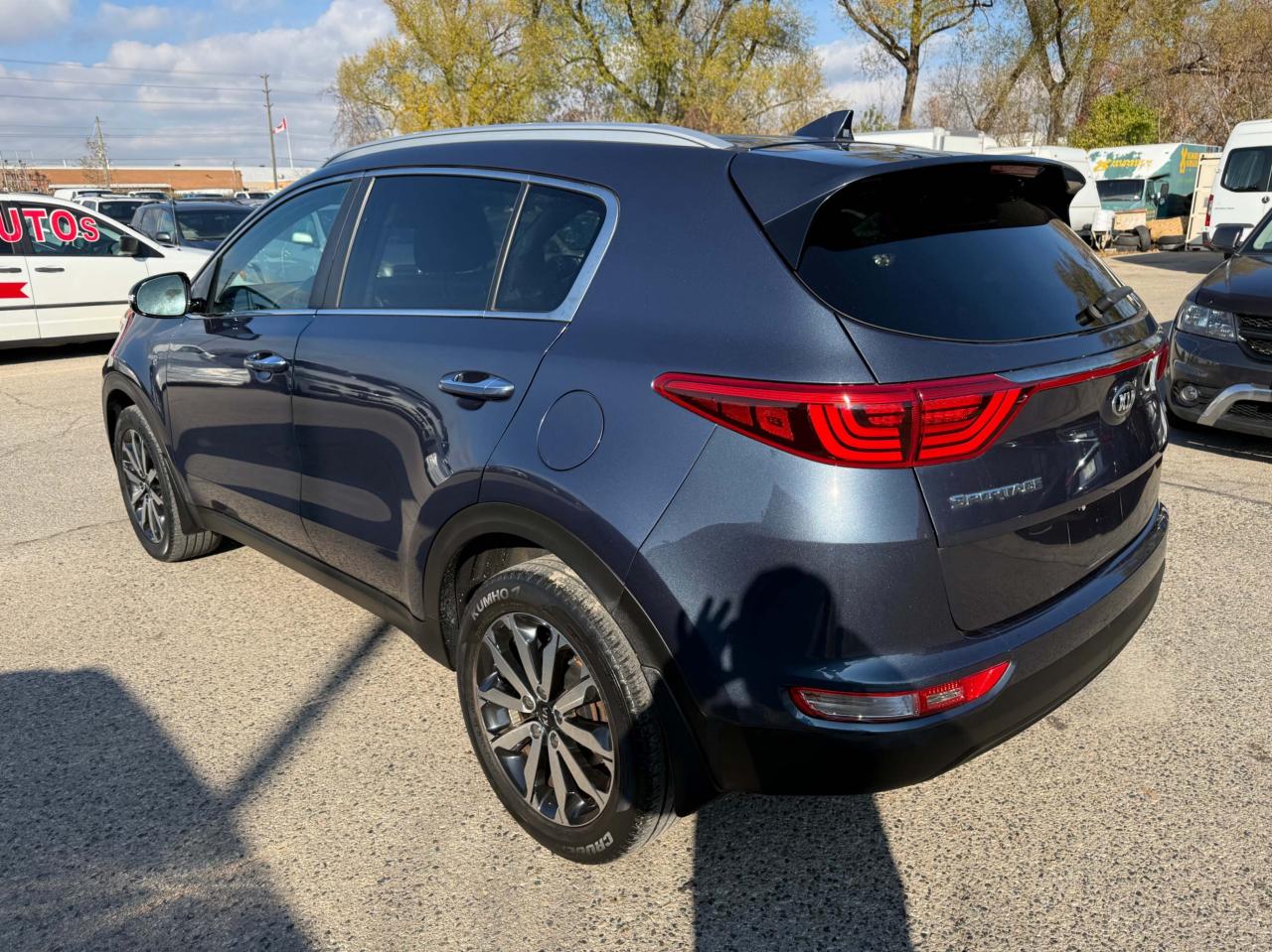 2017 Kia Sportage AWD 4dr EX Tech w/Black- Photo4