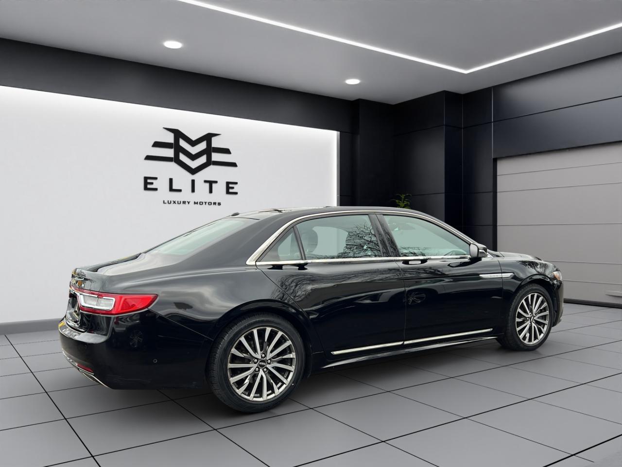 2017 Lincoln Continental SELECT AWD - LEATHER - NAVI - BACK-UP-CAM !! Photo