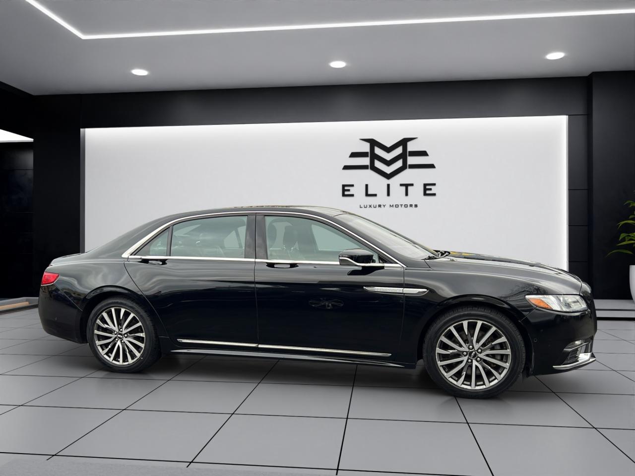 2017 Lincoln Continental SELECT AWD - LEATHER - NAVI - BACK-UP-CAM !! Photo