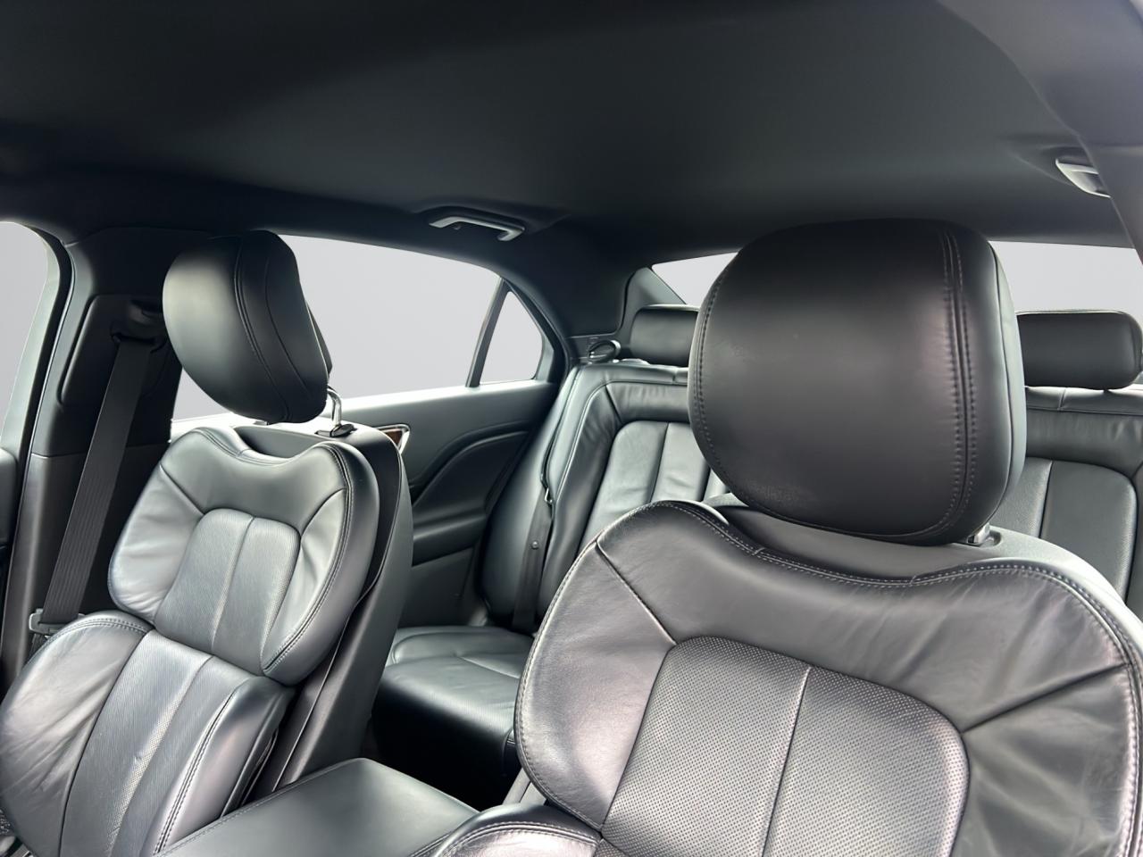 2017 Lincoln Continental SELECT AWD - LEATHER - NAVI - BACK-UP-CAM !! Photo