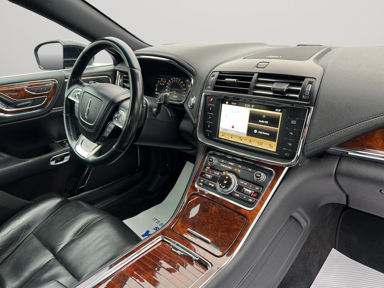 2017 Lincoln Continental SELECT AWD - LEATHER - NAVI - BACK-UP-CAM !! Photo