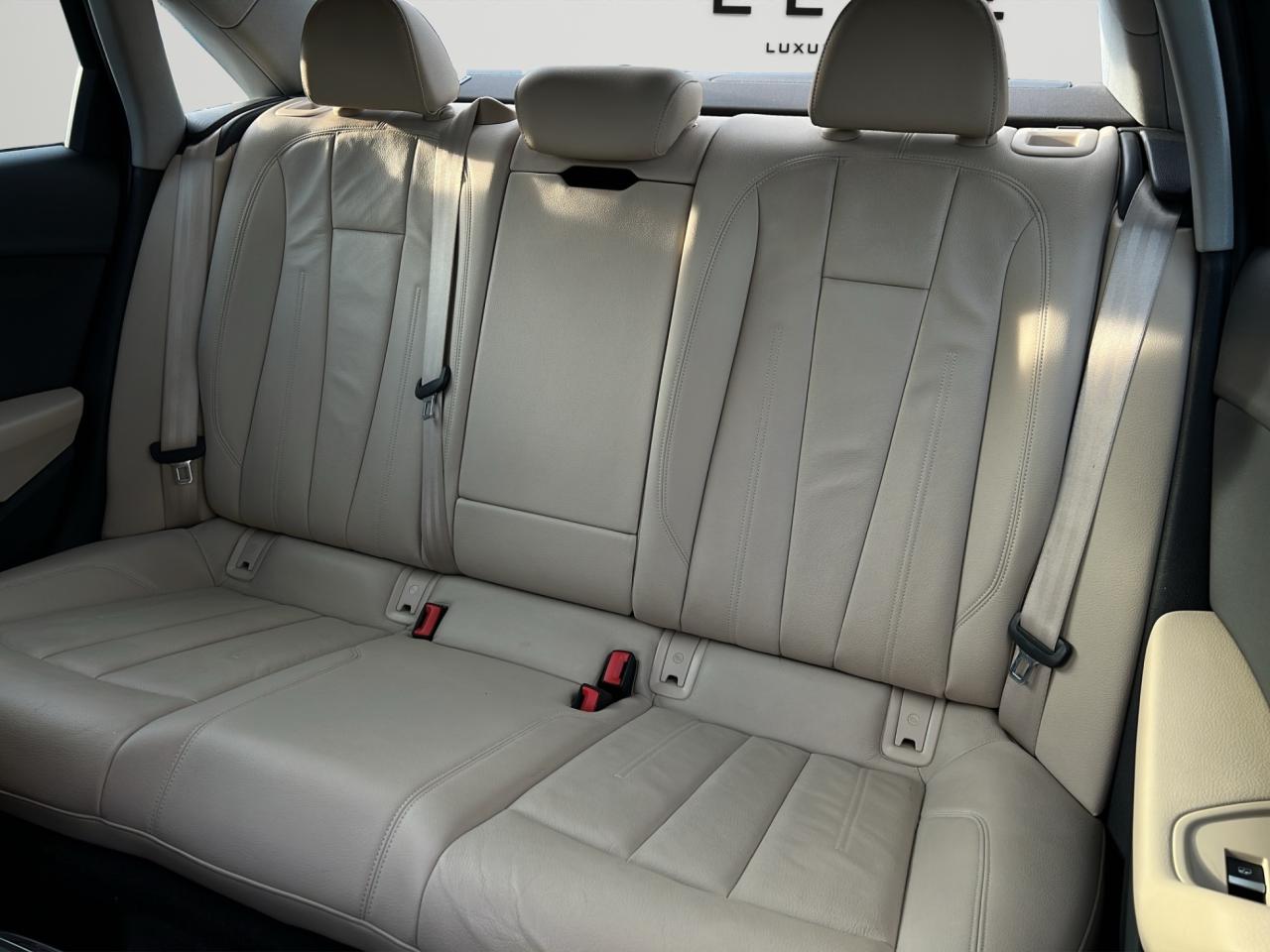 2017 Audi A4 PROGRESSIV QUATTRO - NAVIGATION SYSTEM - LEATHER !! Photo