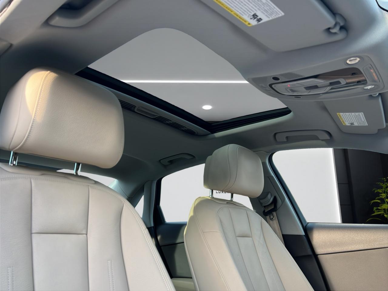 2017 Audi A4 PROGRESSIV QUATTRO - NAVIGATION SYSTEM - LEATHER !! Photo