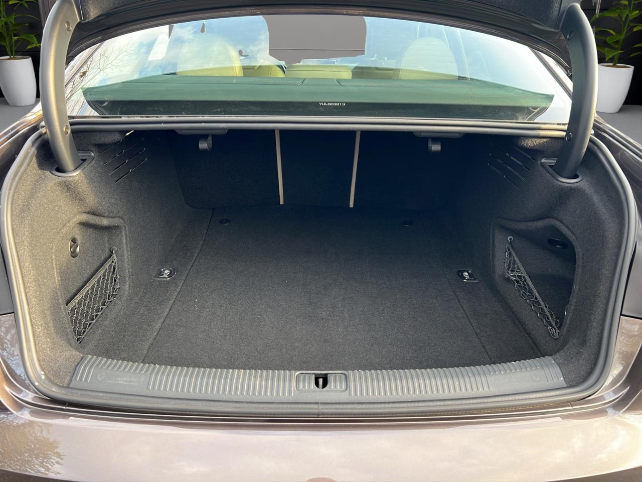 2017 Audi A4 PROGRESSIV QUATTRO - NAVIGATION SYSTEM - LEATHER !! Photo