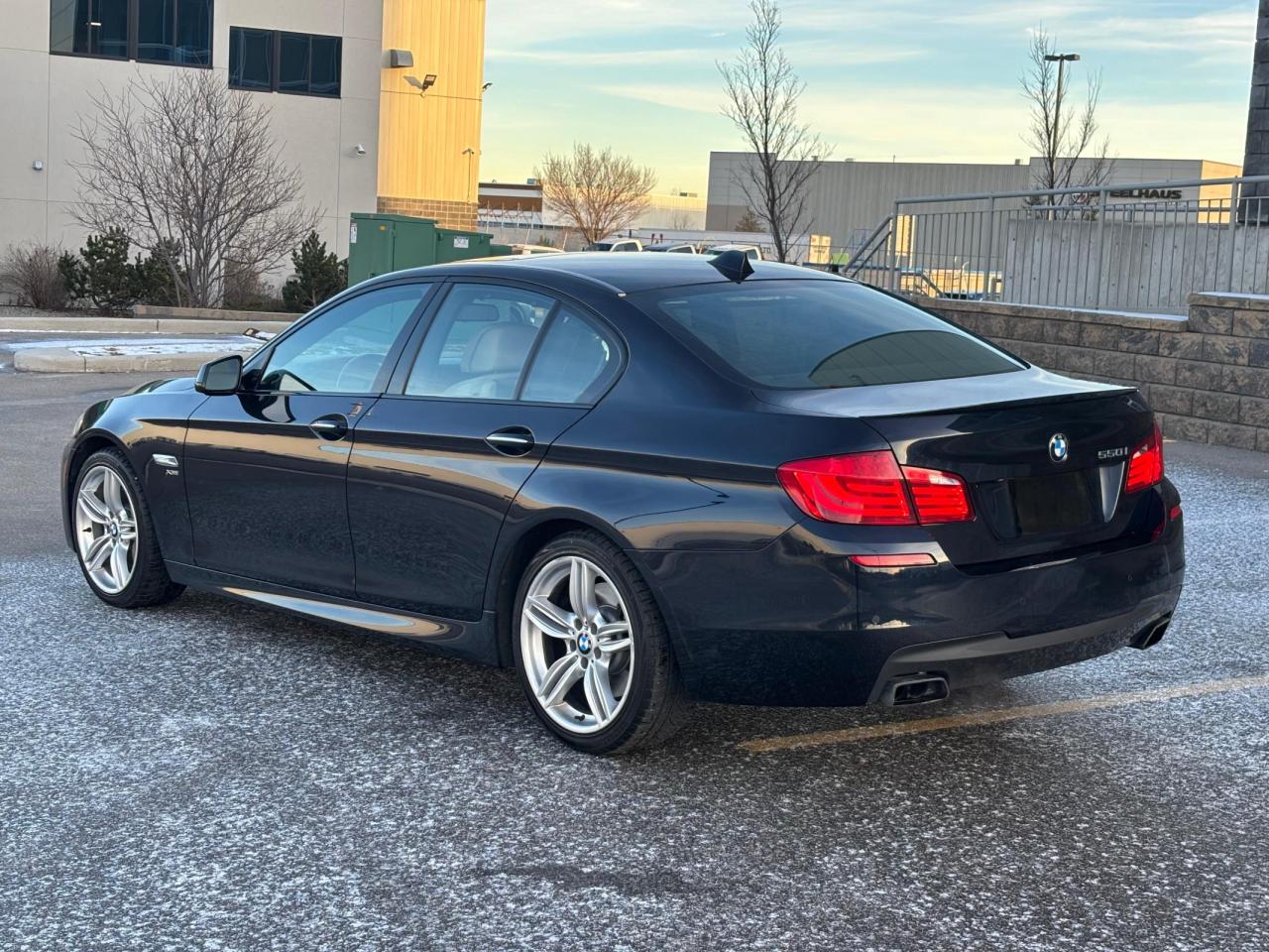 2011 BMW 550i xDrive | NEW YEAR SPECIAL! Photo