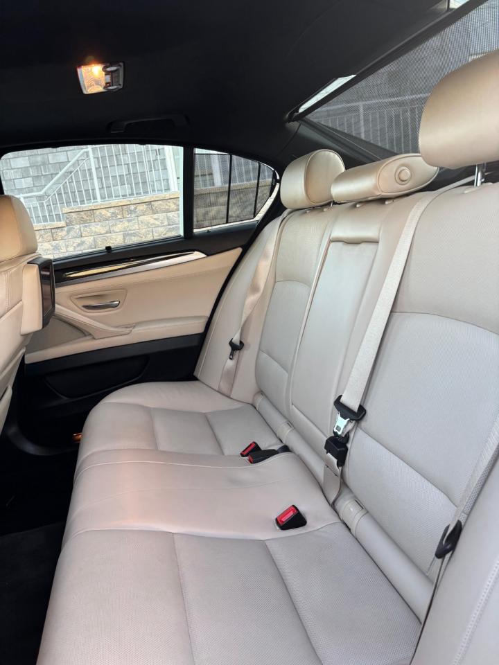 2011 BMW 550i xDrive | NEW YEAR SPECIAL! Photo