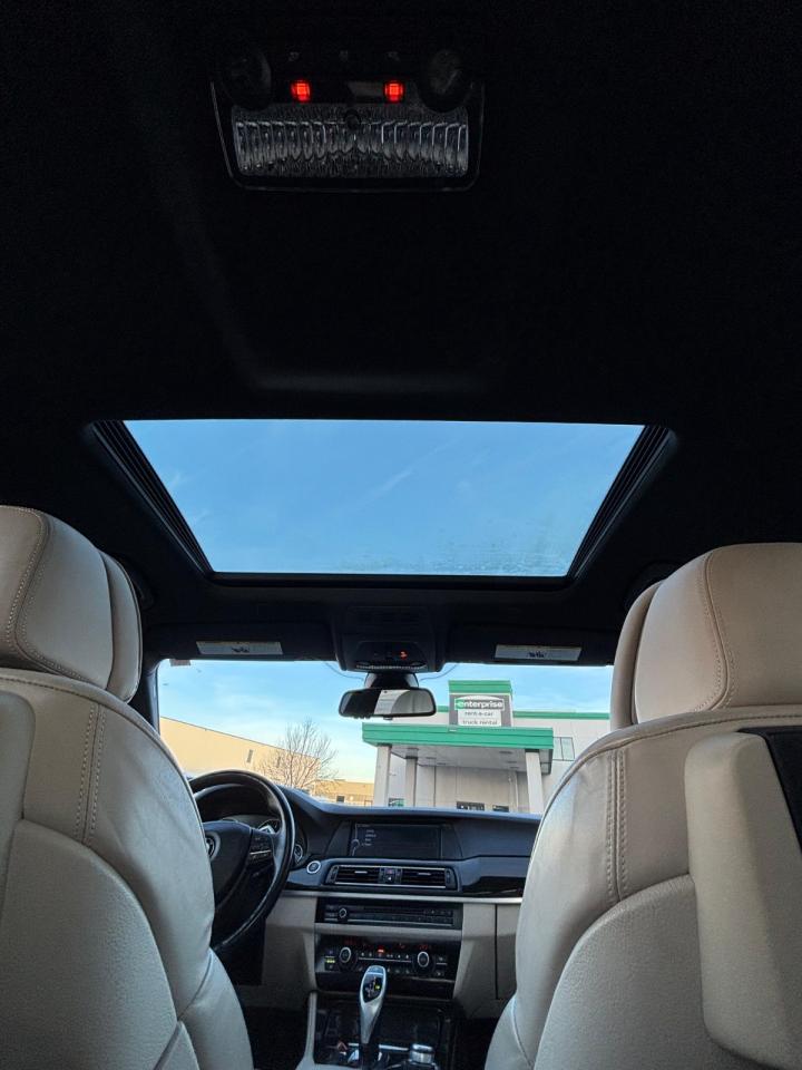 2011 BMW 550i xDrive | NEW YEAR SPECIAL! Photo