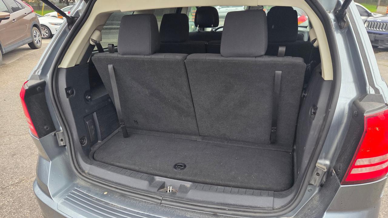 2010 Dodge Journey SXT 7 Pass. CERTIFIED - Photo #11