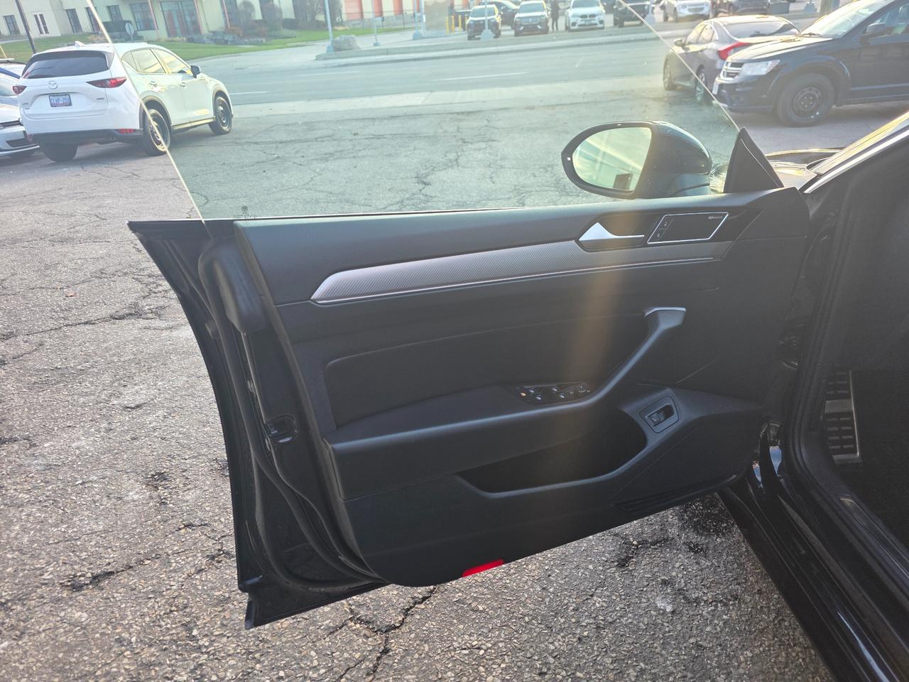 2019 Volkswagen Arteon 2.0 TSI R-Line | One Owner | BC CAR Photo