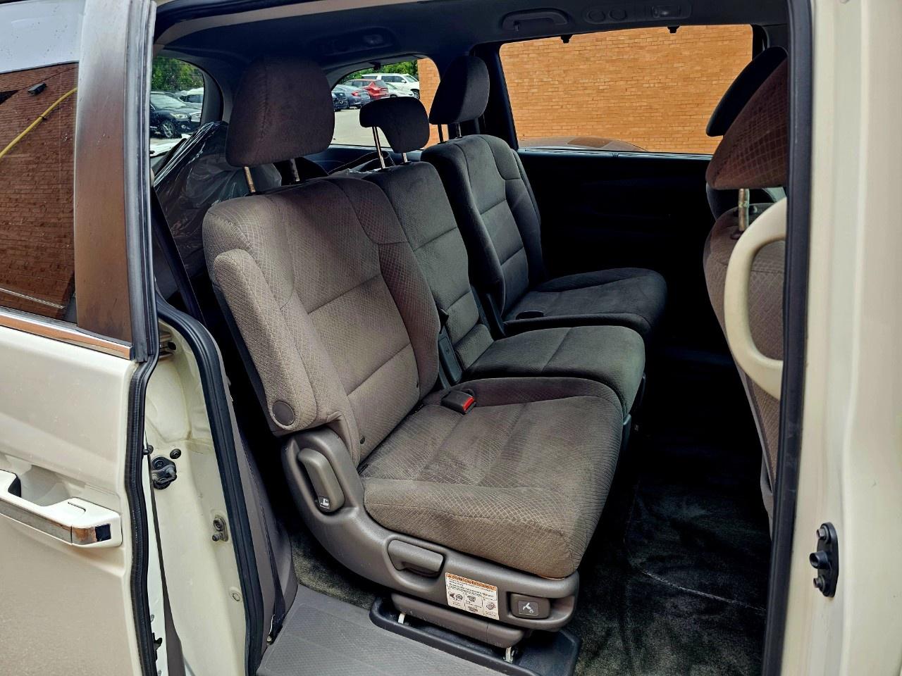 2017 Honda Odyssey EX - Photo #15