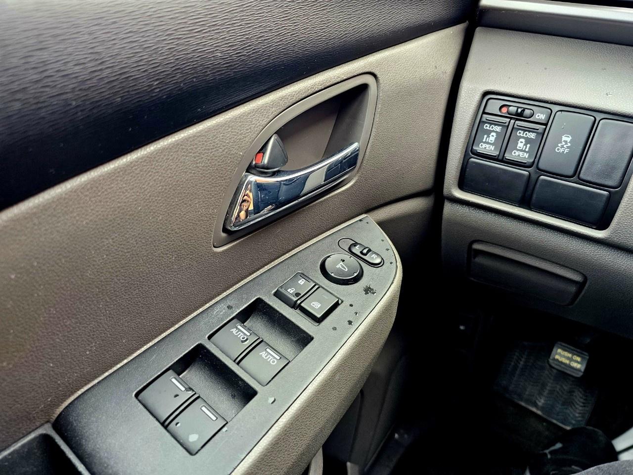 2017 Honda Odyssey EX - Photo #12