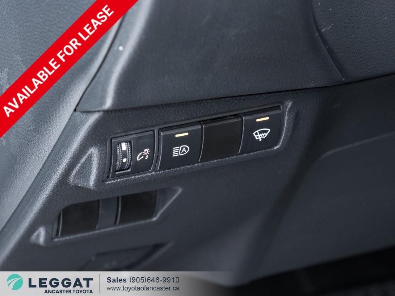 2024 Toyota Corolla Cross LE AWD Photo