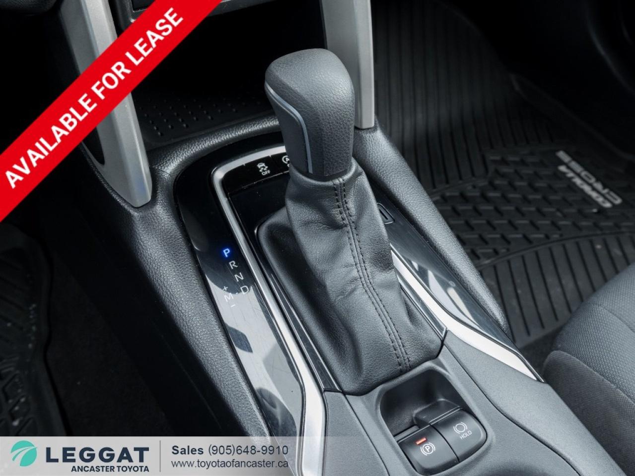 2024 Toyota Corolla Cross LE AWD Photo