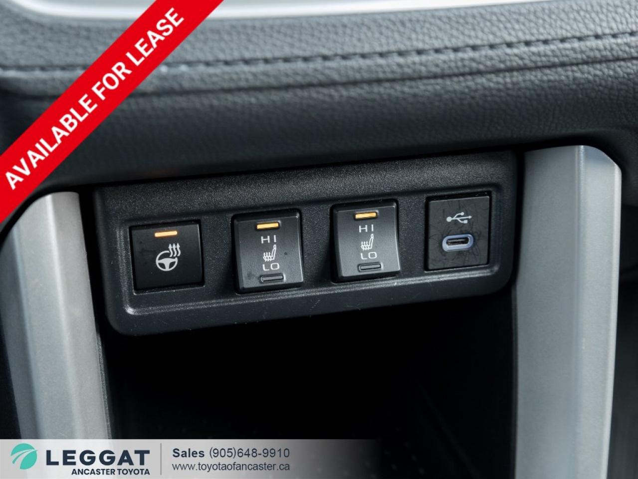 2024 Toyota Corolla Cross LE AWD Photo