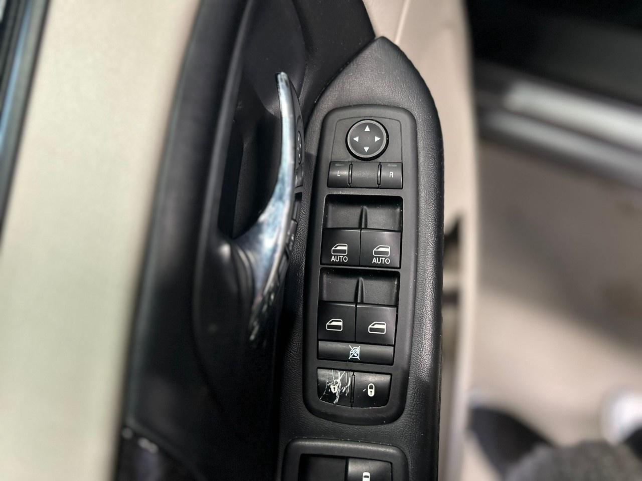 2015 Dodge Grand Caravan Crew Photo