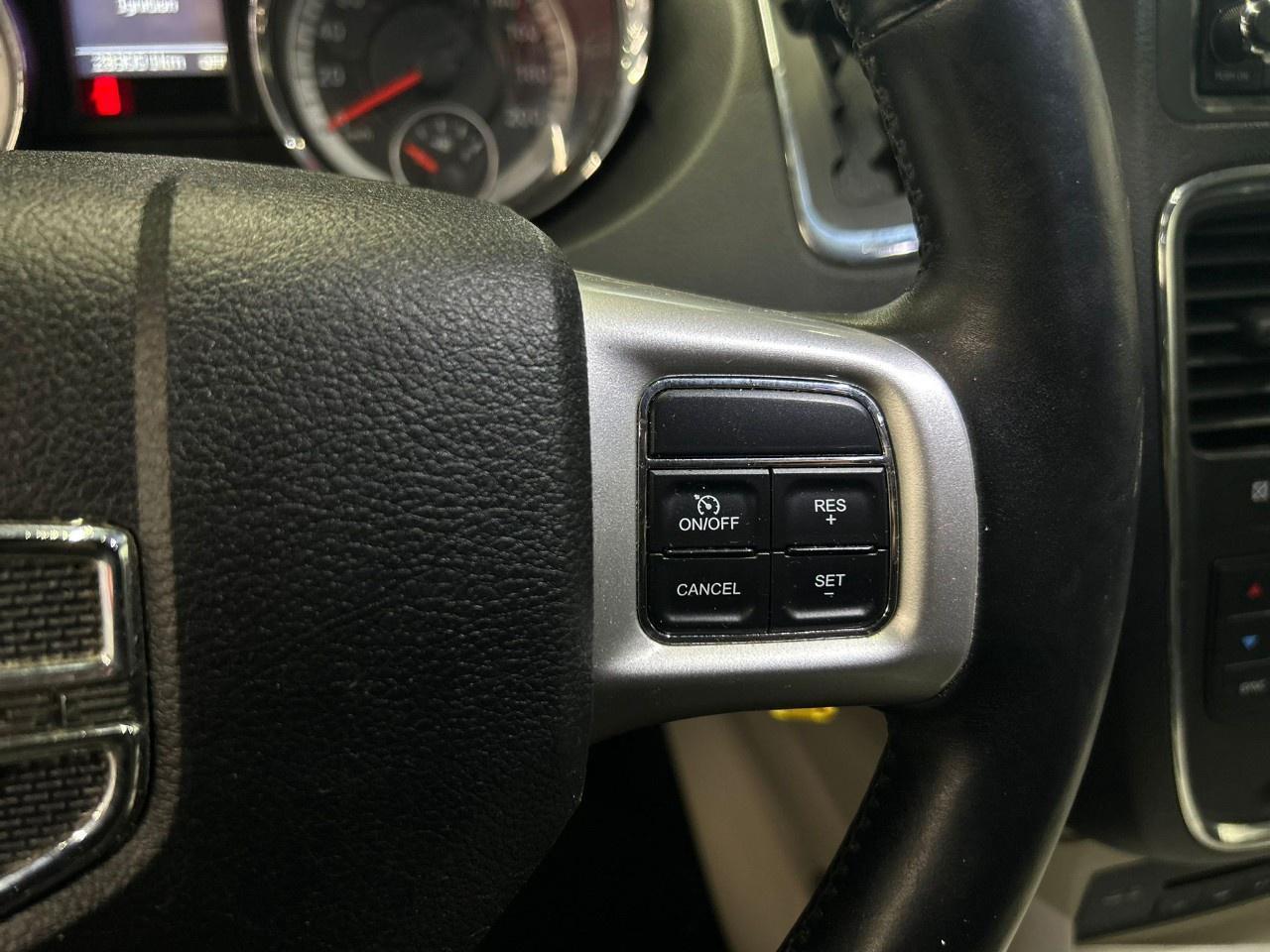 2015 Dodge Grand Caravan Crew Photo