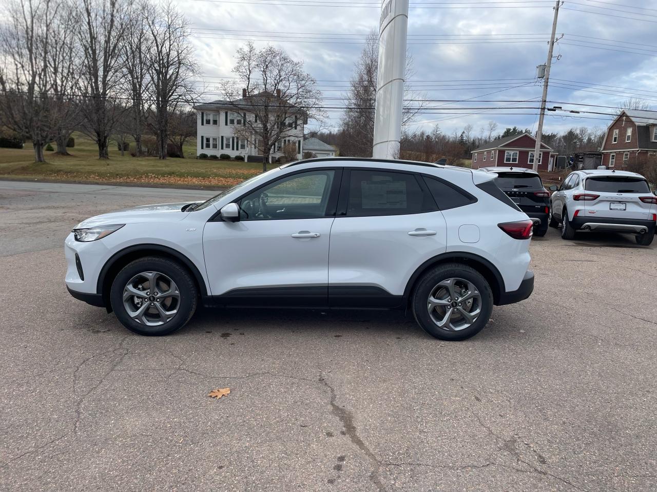 2026 Ford Escape ST-Line Select Photo3