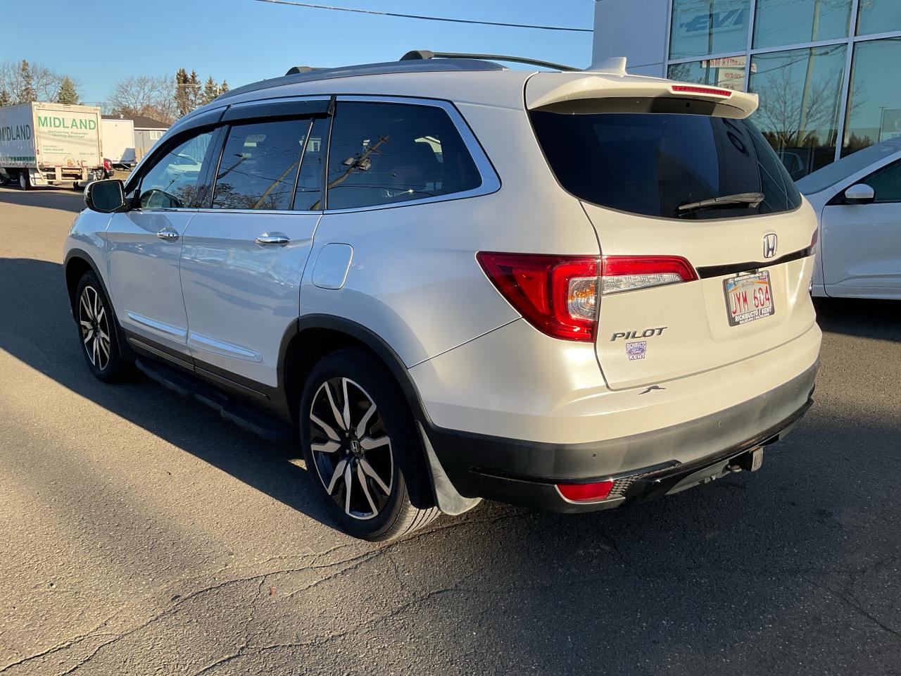 2021 Honda Pilot Touring Photo4