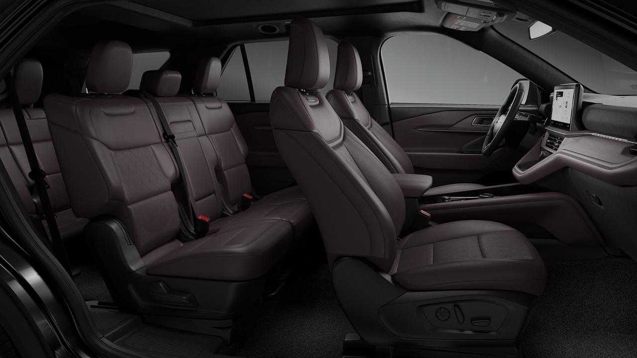 2026 Ford Explorer Platinum Photo5