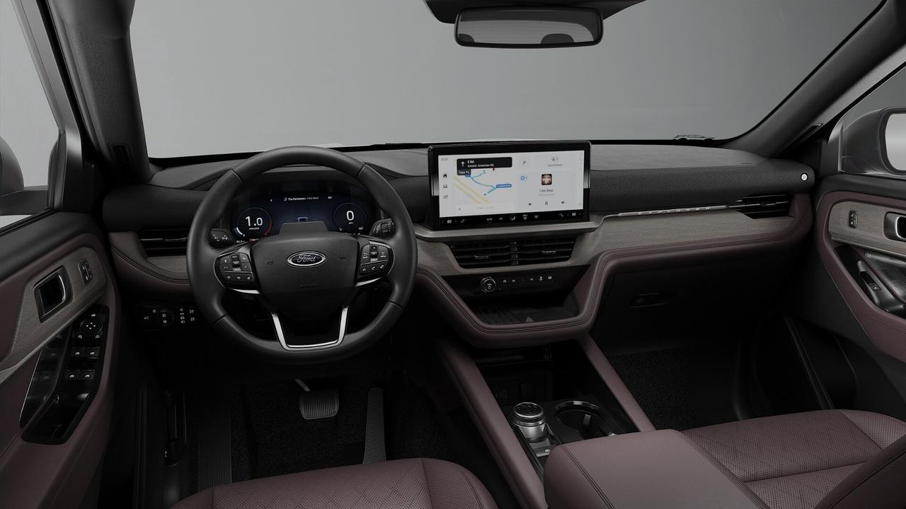 2026 Ford Explorer Platinum Photo5