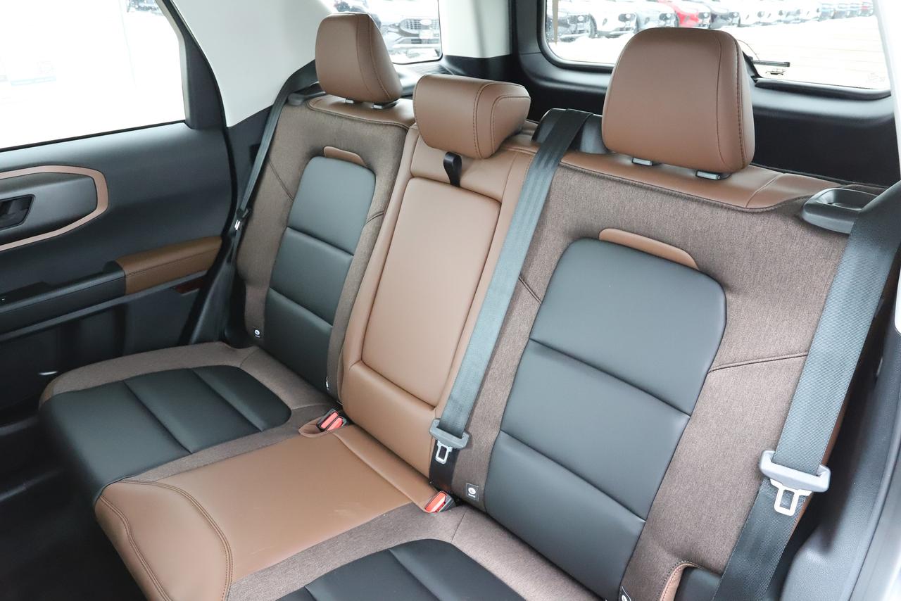 2026 Ford Bronco Sport Outer Banks 4x4 Photo