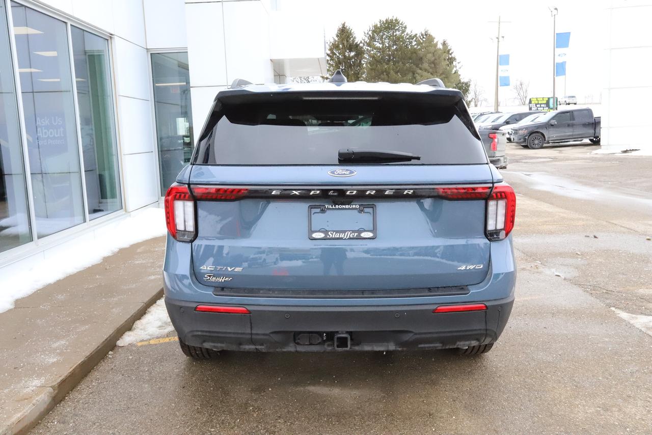 2026 Ford Explorer Active w/200A Pkg 4WD Photo4