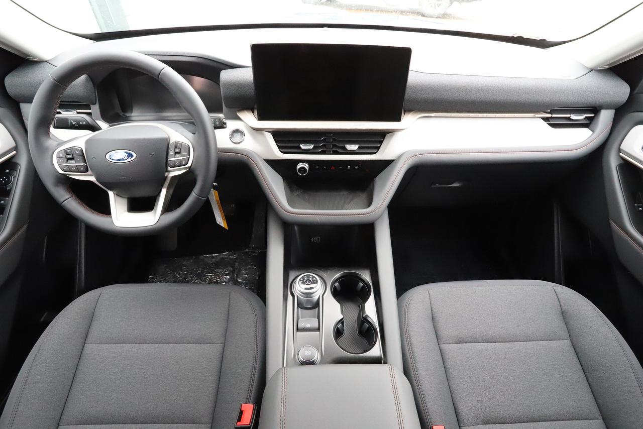 2026 Ford Explorer Active w/200A Pkg 4WD Photo