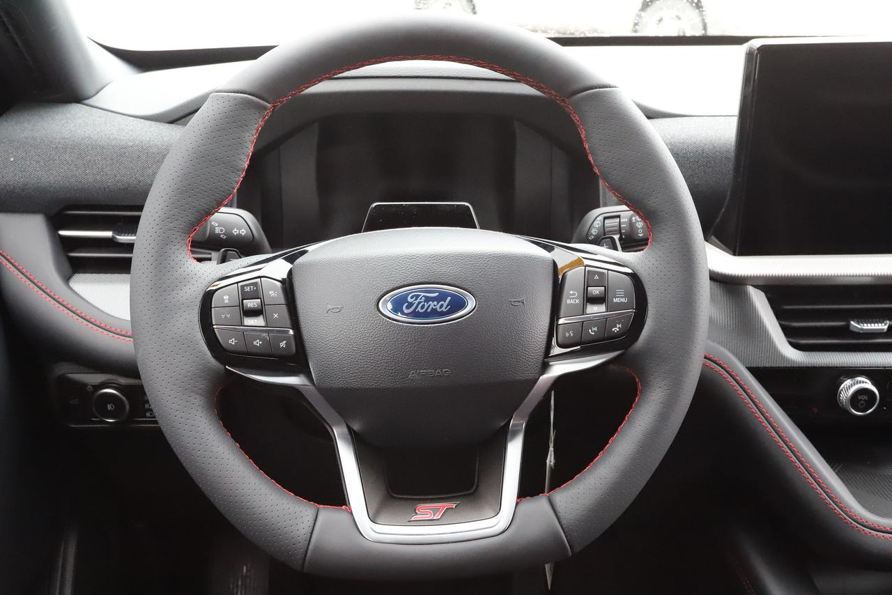 2026 Ford Explorer ST 4WD Photo
