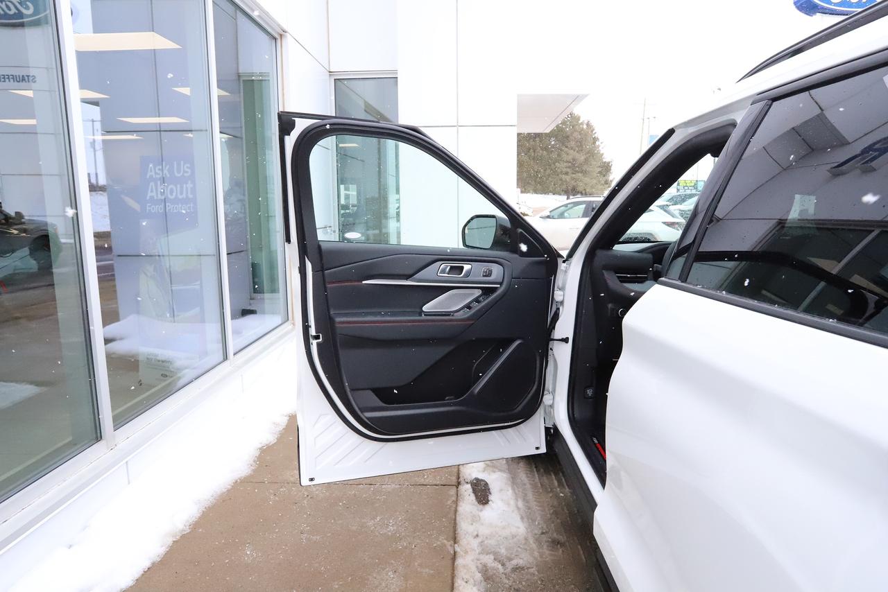 2026 Ford Explorer ST 4WD Photo