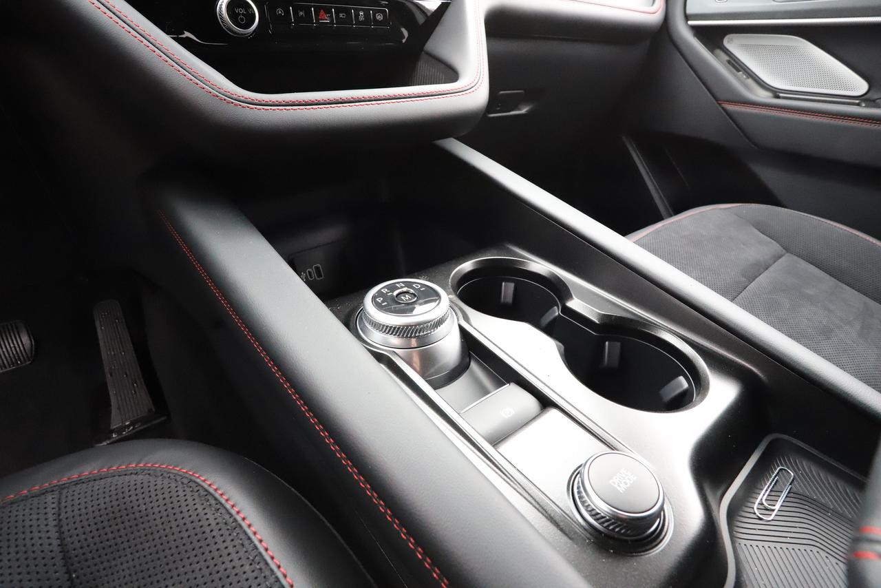 2026 Ford Explorer ST 4WD Photo