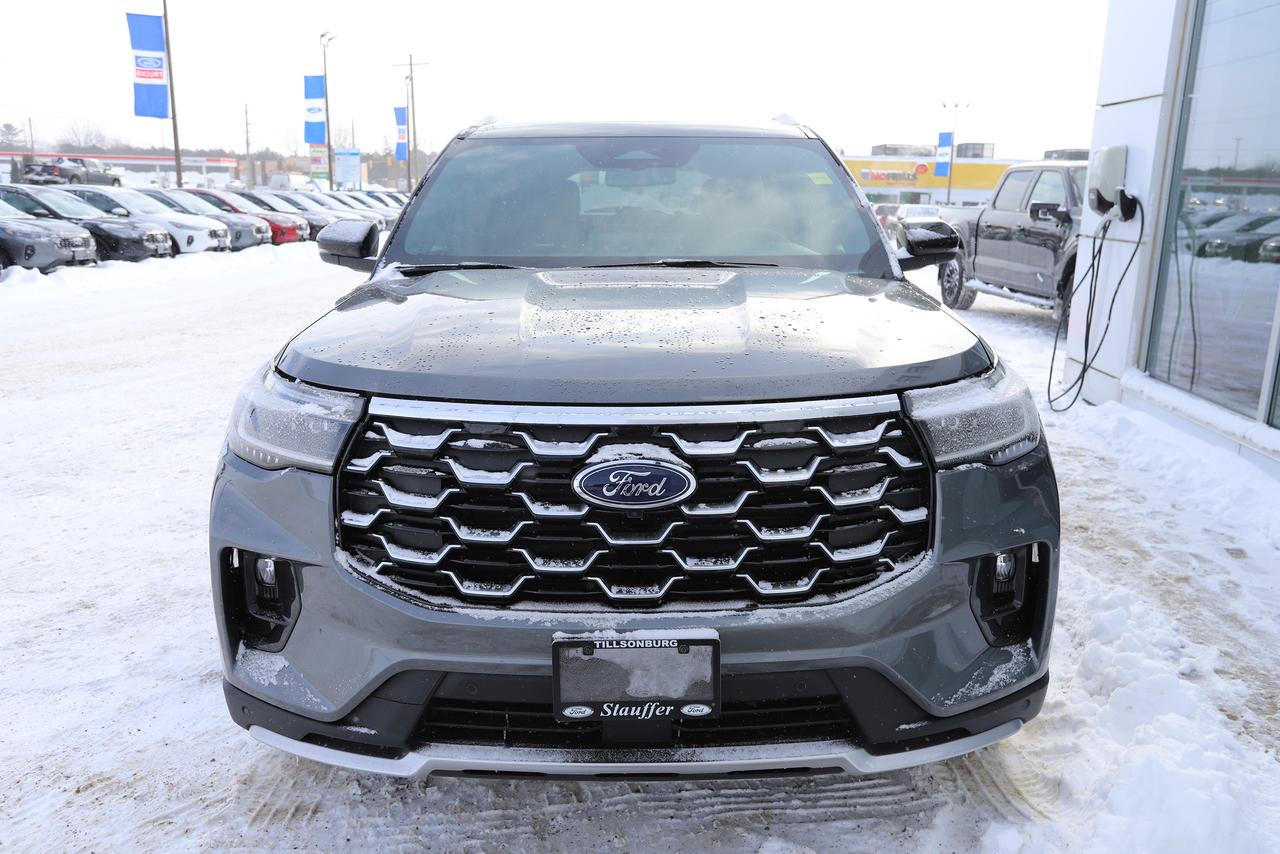 2026 Ford Explorer Platinum 4WD Photo